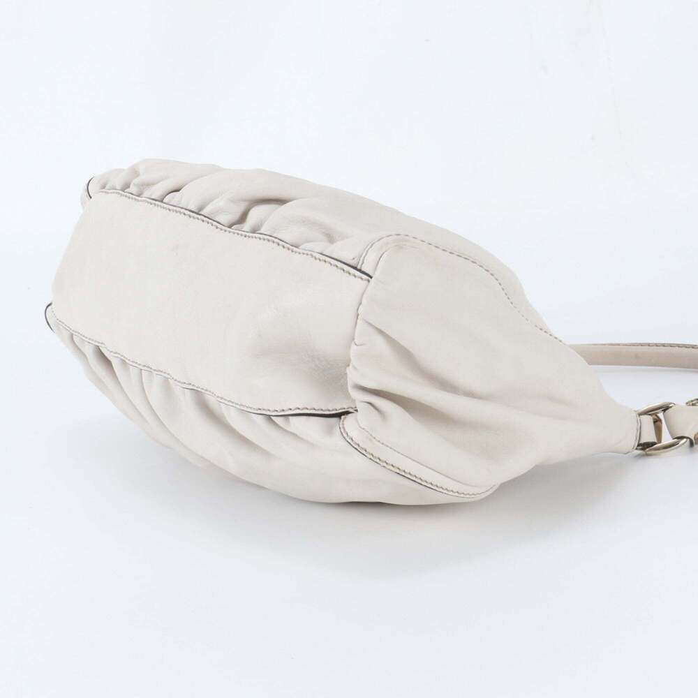 GUCCI White Leather Shoulder Bag - Picture 4 of 10